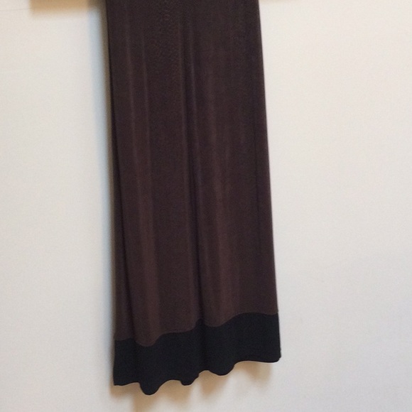 Gorgeous brown sleeveless sheath , black border bottom side openings size 6 - Picture 6 of 9